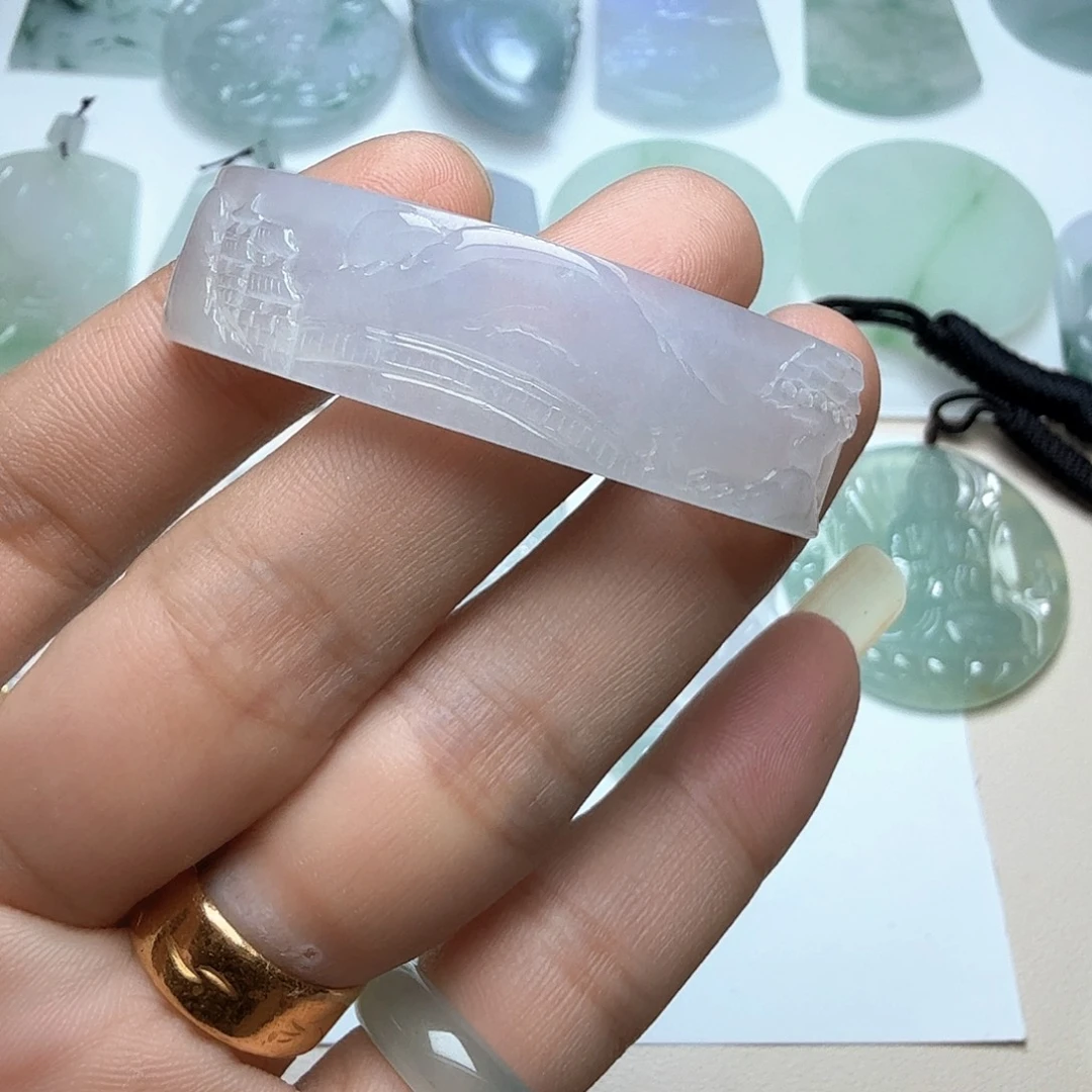 翡翠未镶嵌颈饰天然缅甸翡翠A货山水手牌