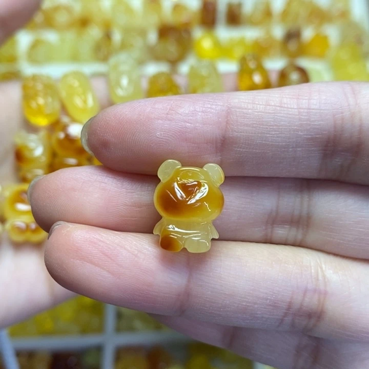 小***萌琥珀未镶嵌裸石小熊