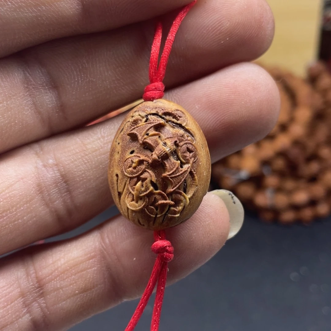 桃核雕刻福在眼前