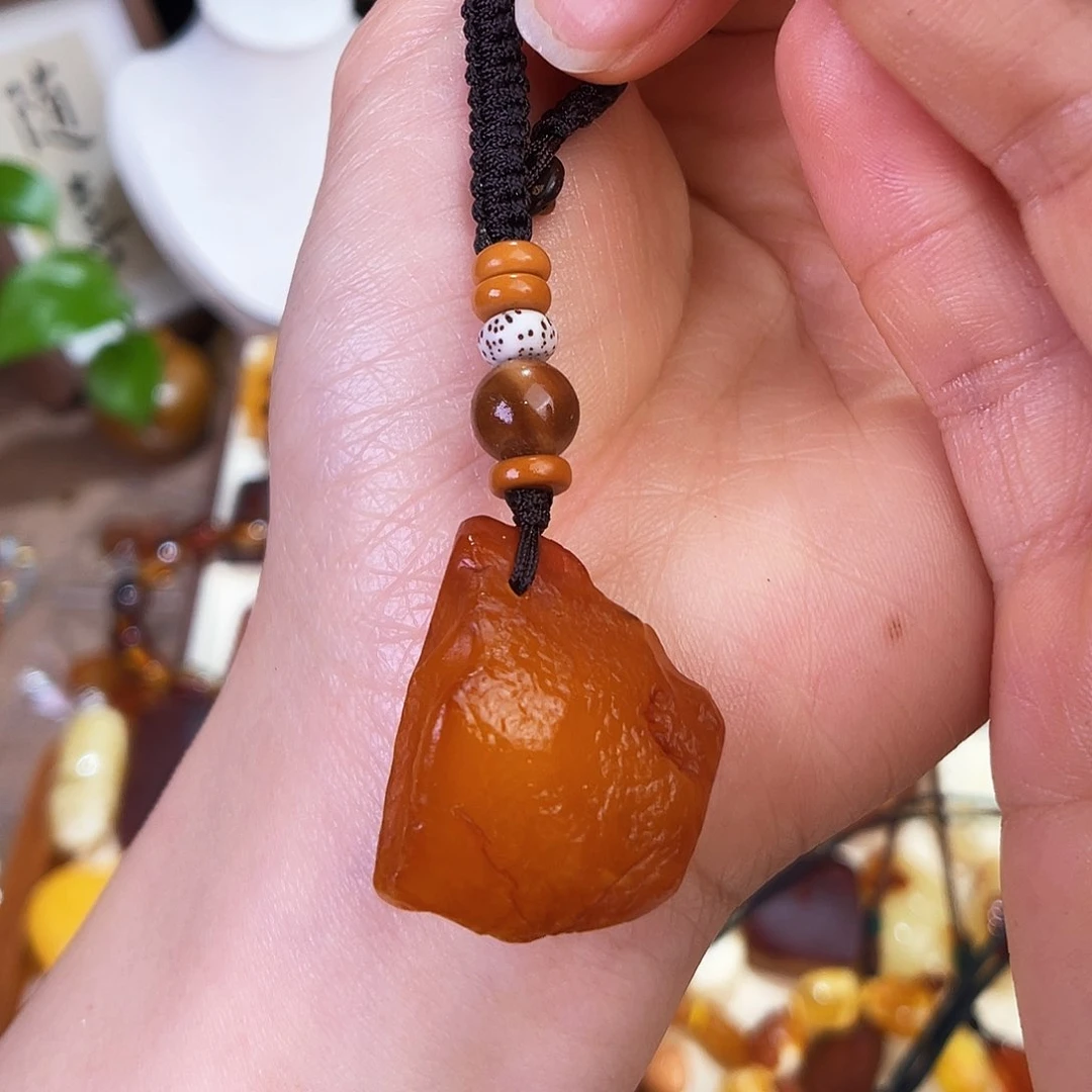 琥珀珠宝奇石未镶嵌，