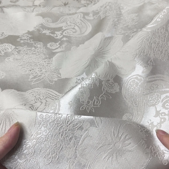 浅灰提花荷塘月色1米