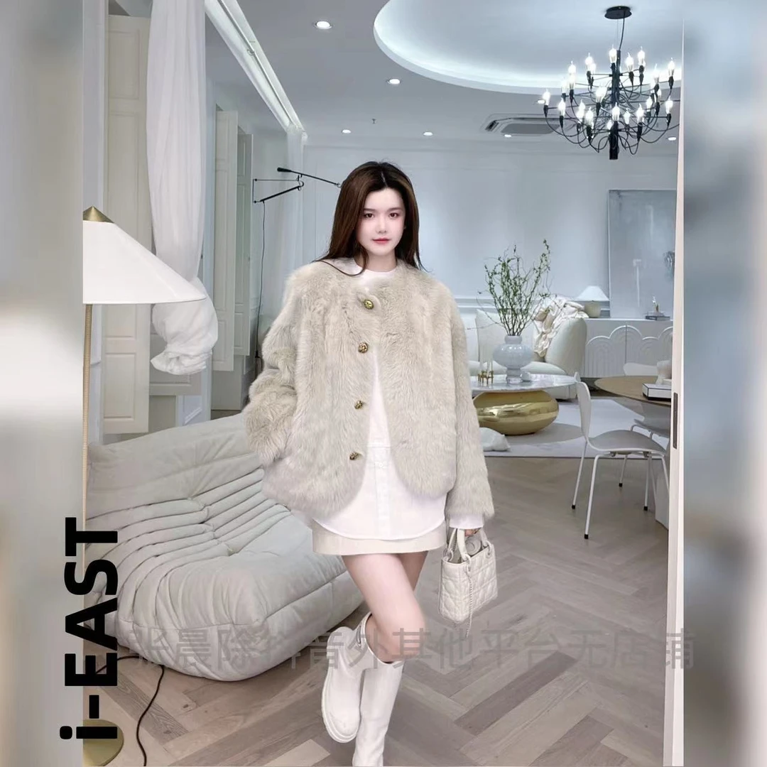 i-EAST 绿光精灵~超贵气的毛绒绒短外套C22888