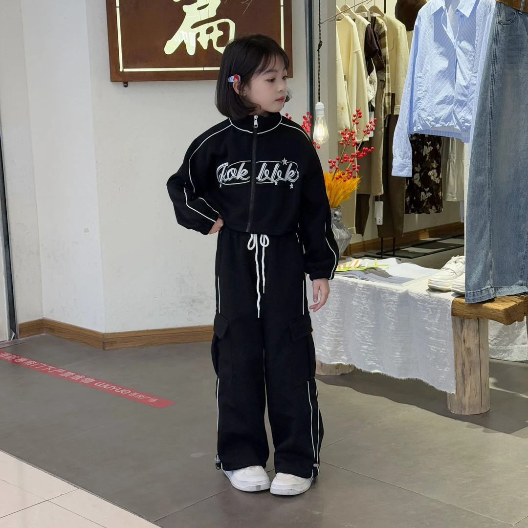 女生潮酷炸街套装2025春秋新款中大童洋气时尚字母卫衣工装阔腿裤