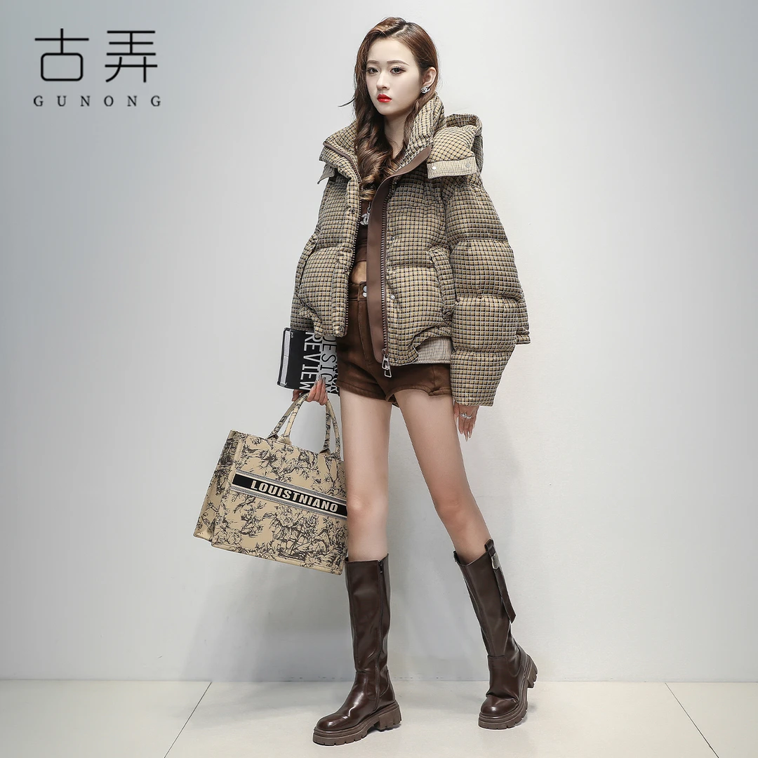 冬季时尚短款格子羽绒服女2025新款休闲百搭蓬松保暖面包服厚外套
