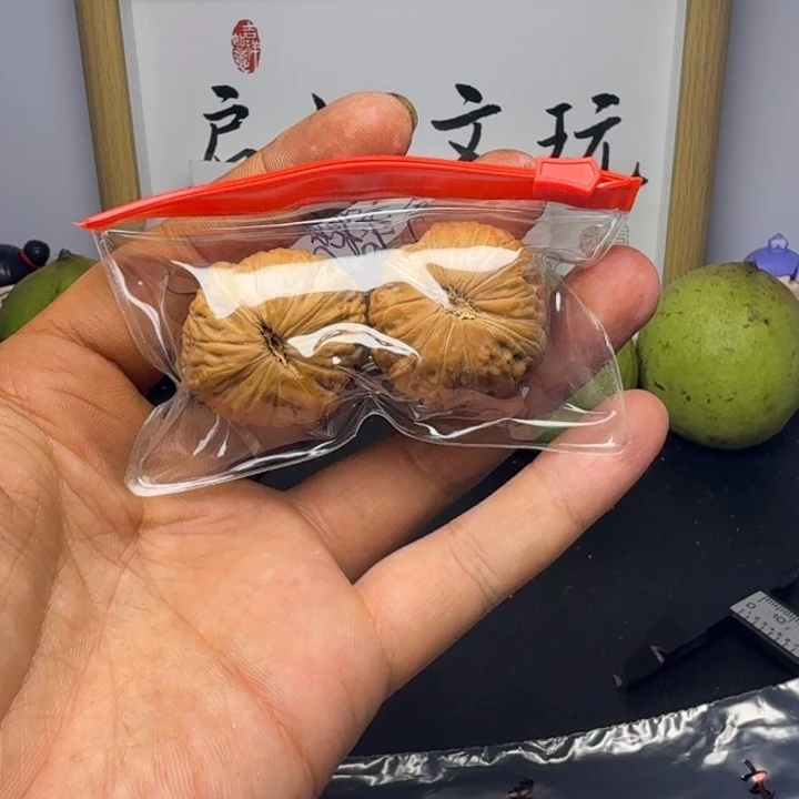 把****桃核吊坠铁锤妹妹