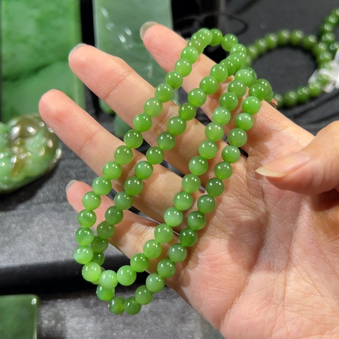 颈饰未镶嵌和田玉（碧玉）马*贝