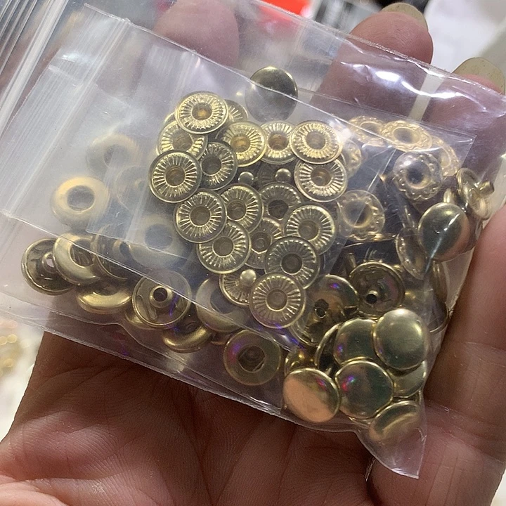 皮革四合扣30套处理价