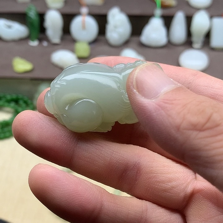 颈饰未镶嵌和田玉