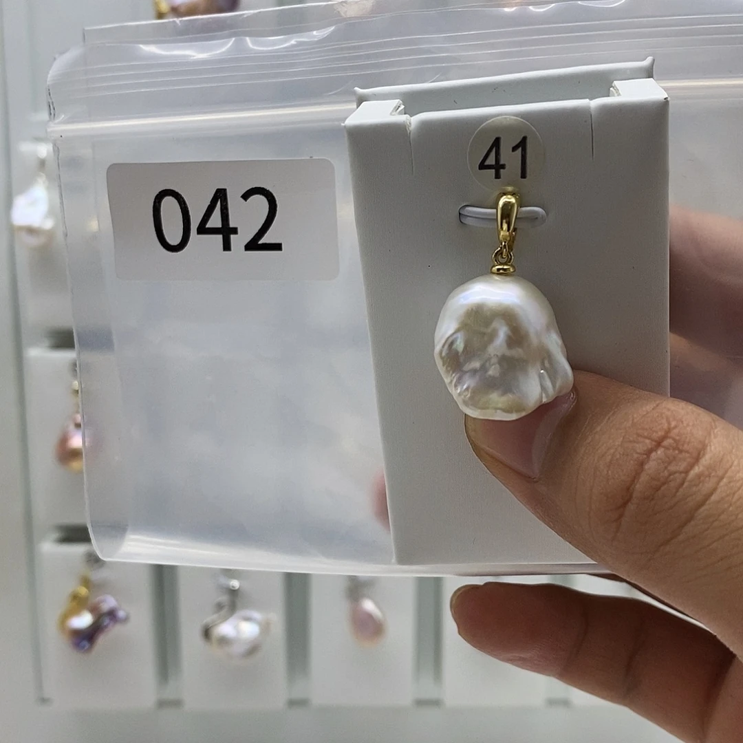 合金淡水珍珠颈饰