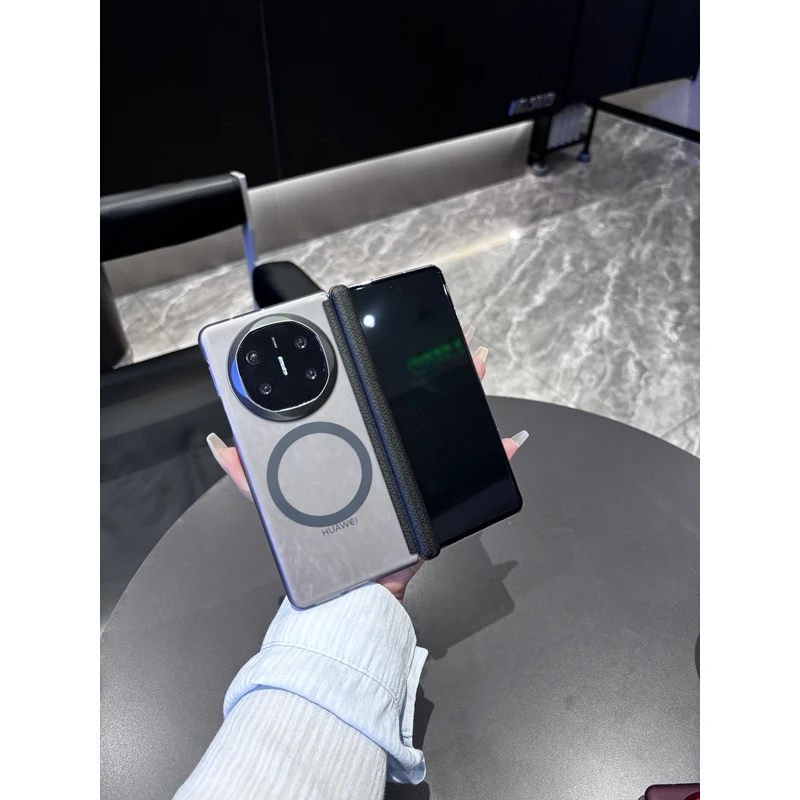 适用胡华为MateX6/MateX5磨砂磁吸中轴手机壳 亲肤感单后壳