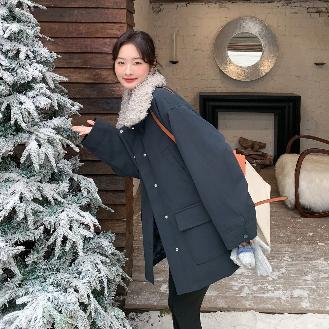 藏青色羊羔毛领派克羽绒服女冬季2025新款韩系保暖90绒工装厚外套
