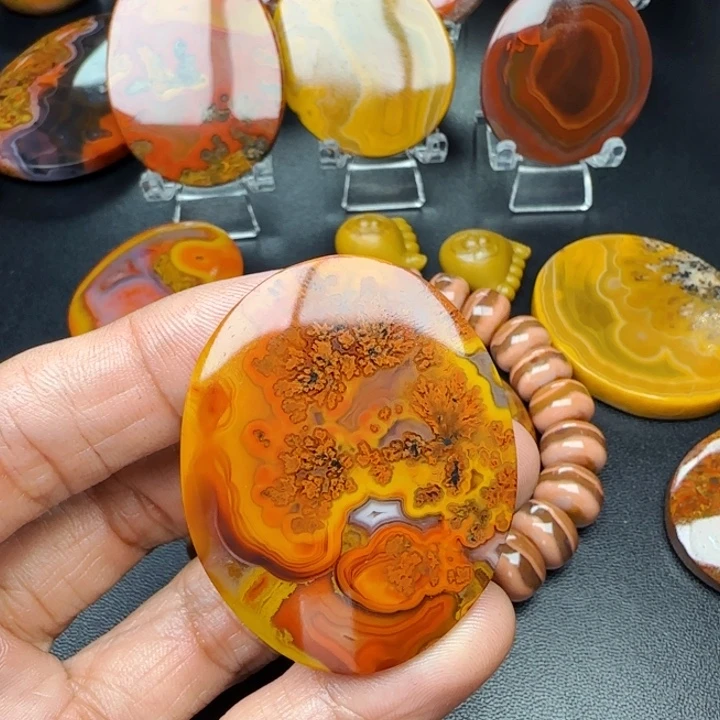 山***园玛瑙/玉髓未镶嵌文玩珠宝