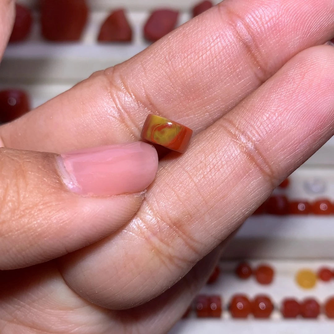 南红玛瑙未镶嵌包浆药片8×4.6满肉 微纹