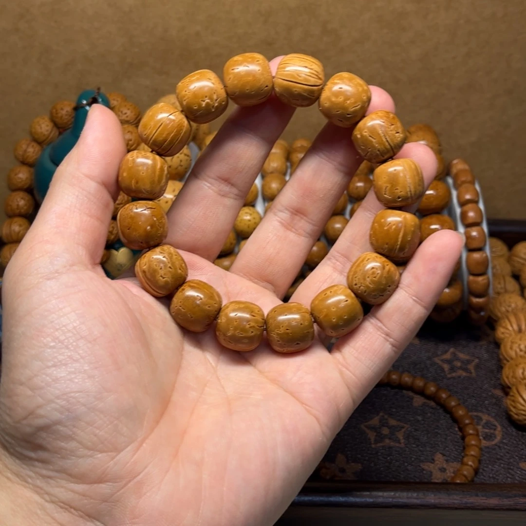 脑纹桃核，老型，尺寸15