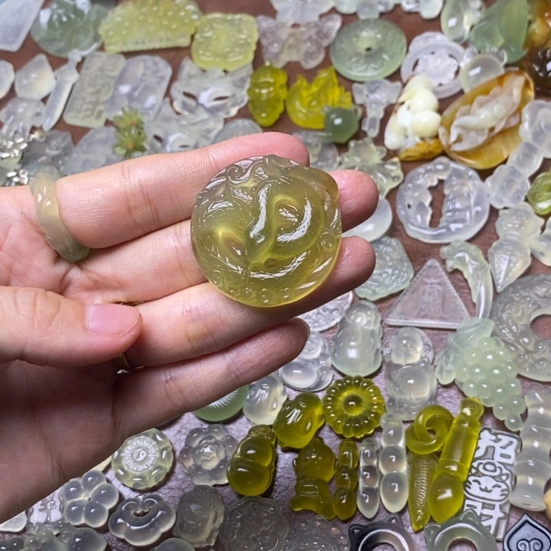 蛇纹石玉合金颈饰