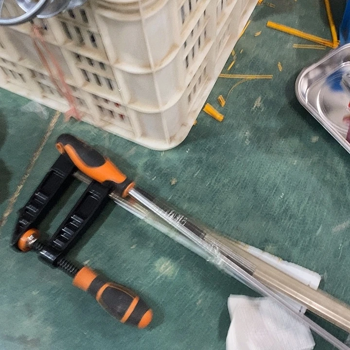 一个哥哥红红火火个