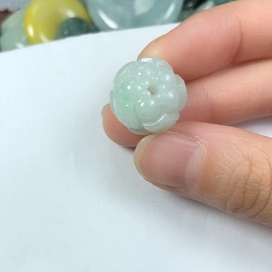 翡翠未镶嵌颈饰缅甸A货，每天下午1点半开播