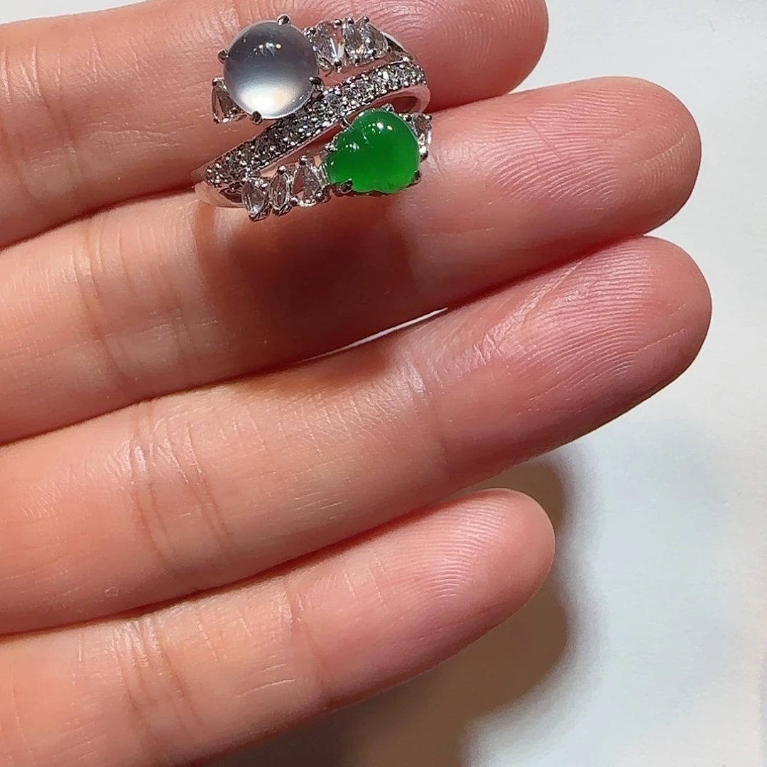 翡翠18K金镶嵌戒指戒指