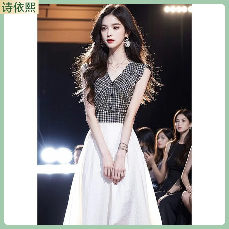 I夏装搭配一整套轻熟小众不撞款气质高级感韩系格子上衣裙子套装