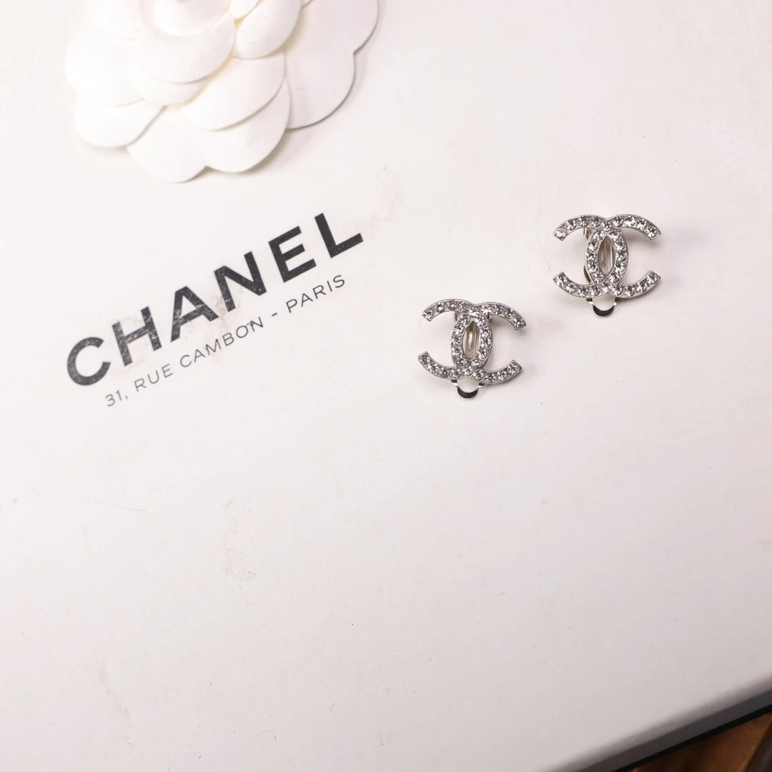 95新 Chanel/香奈儿 柚礼中古/香奈儿莱茵石双C耳夹lz512393