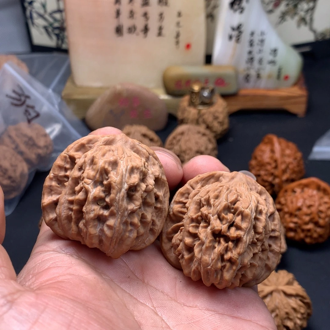 ****1把件文玩核桃四座楼