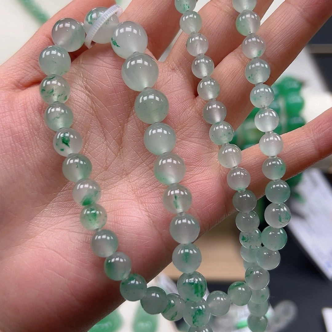 未镶嵌手镯石英质玉