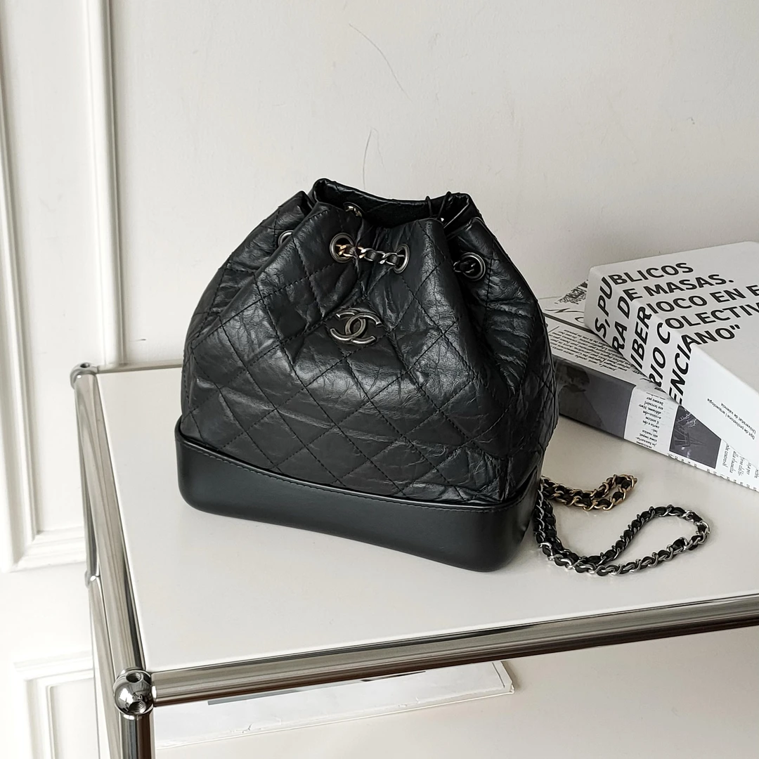 95新 Chanel/香奈儿 Azul-黑银牛皮流浪小号双肩包40894