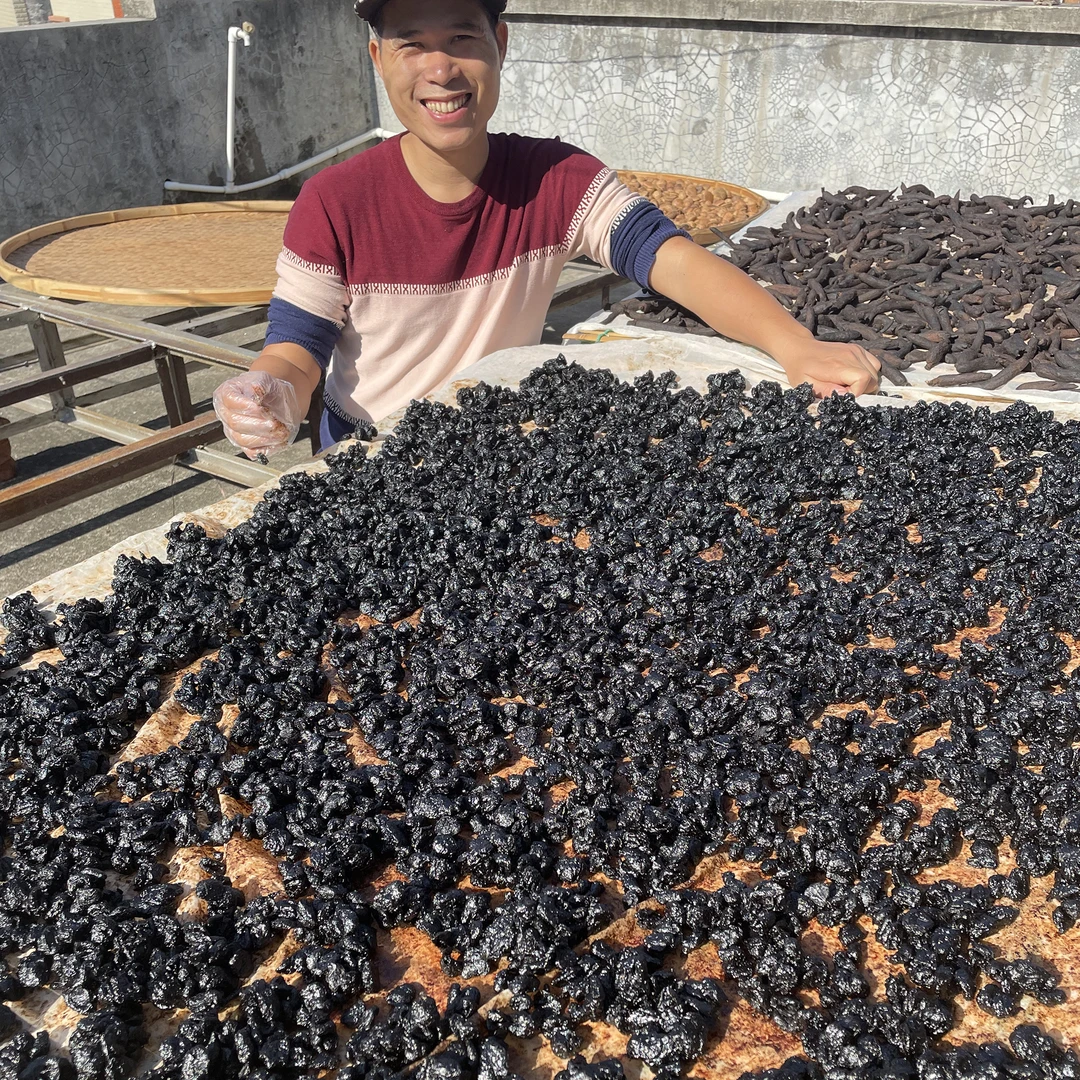 九蒸九晒桂圆肉林蒸师柴火瓦缸蒸古法炮制龙眼肉炖汤泡酒即食桂圆