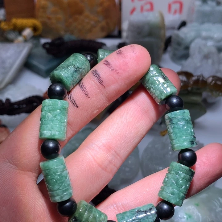翡翠未镶嵌颈饰保真天然a货翡翠