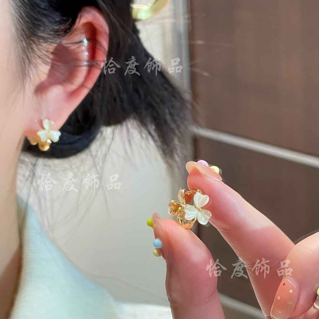 恰度｜金色双面三叶草耳扣精致百搭气质