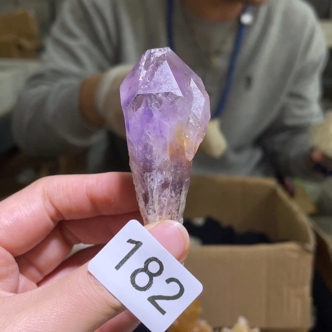 珠宝半成品水晶未镶嵌