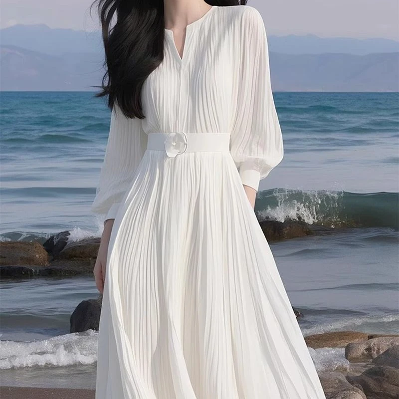 法式气质度假风白色长袖雪纺连衣裙新款显瘦收腰高级感温柔连衣裙
