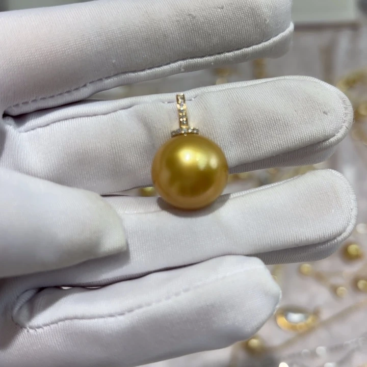 颈饰海水珍珠18K金镶嵌