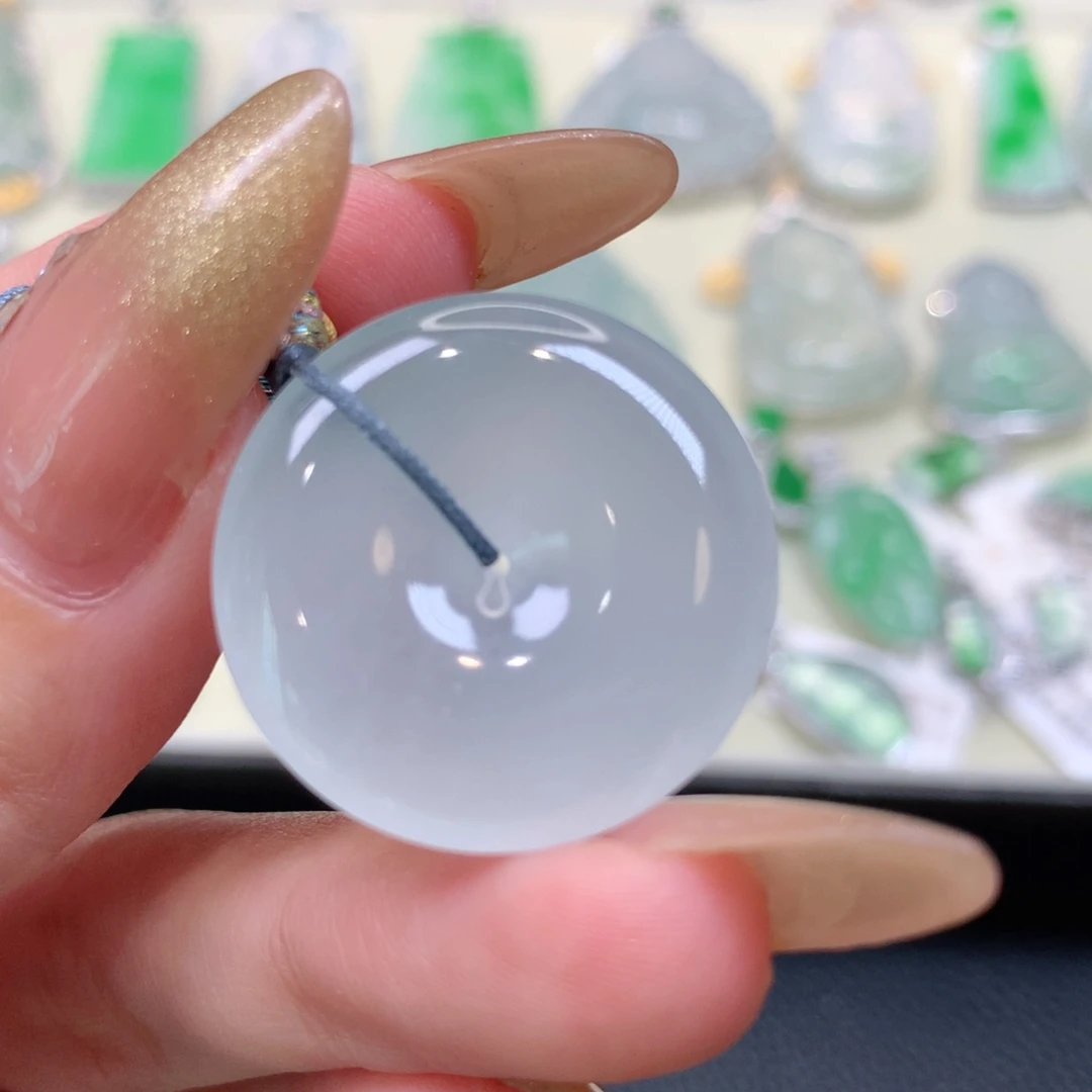 翡翠未镶嵌颈饰扣子