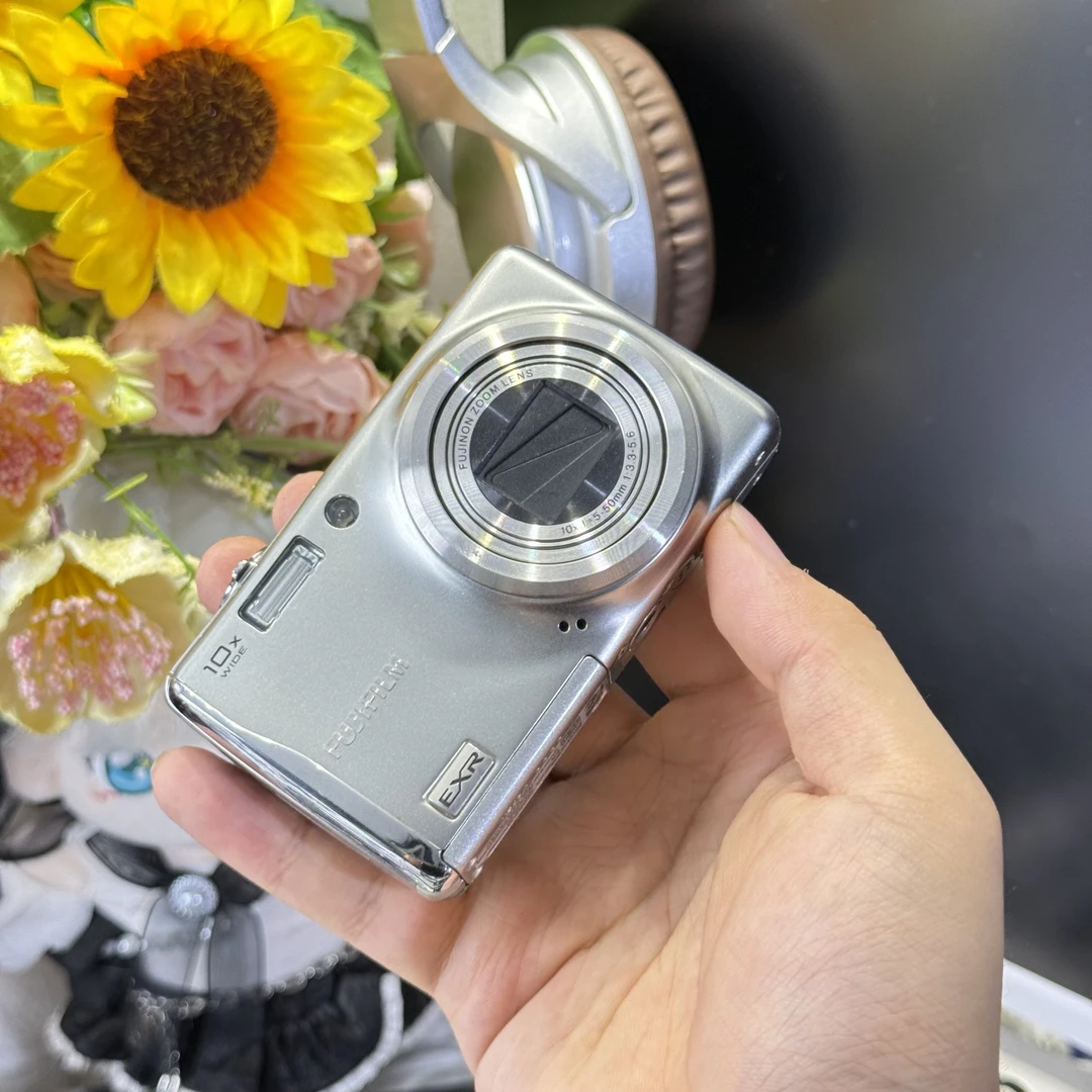 9新 Fujifilm/富士 富士f70小长焦色彩好高端局带配件屏幕一条线