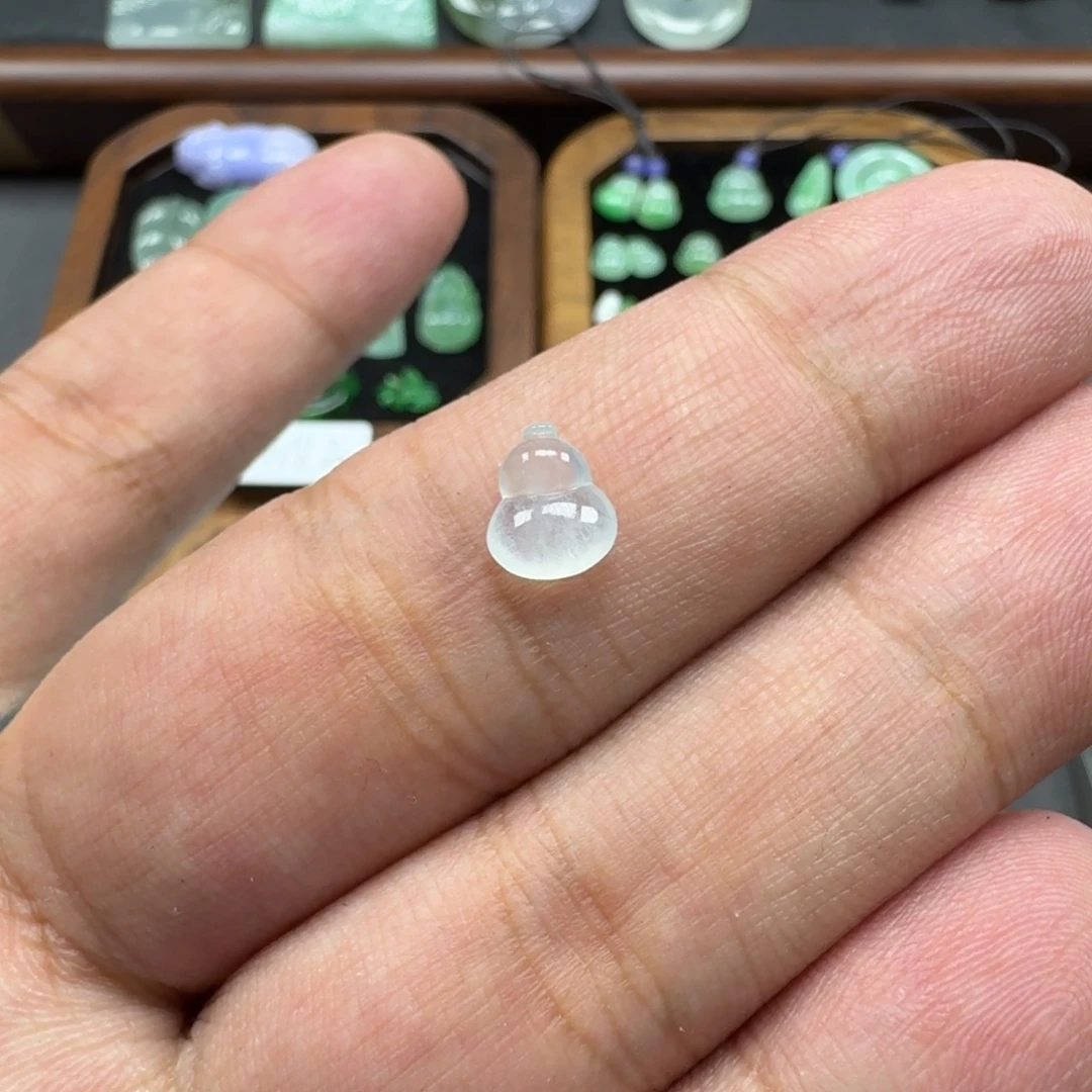 翡翠散珠8.2-6.8-3.5