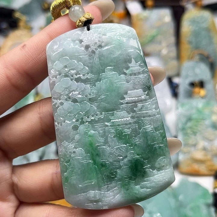 翡翠未镶嵌颈饰山水牌