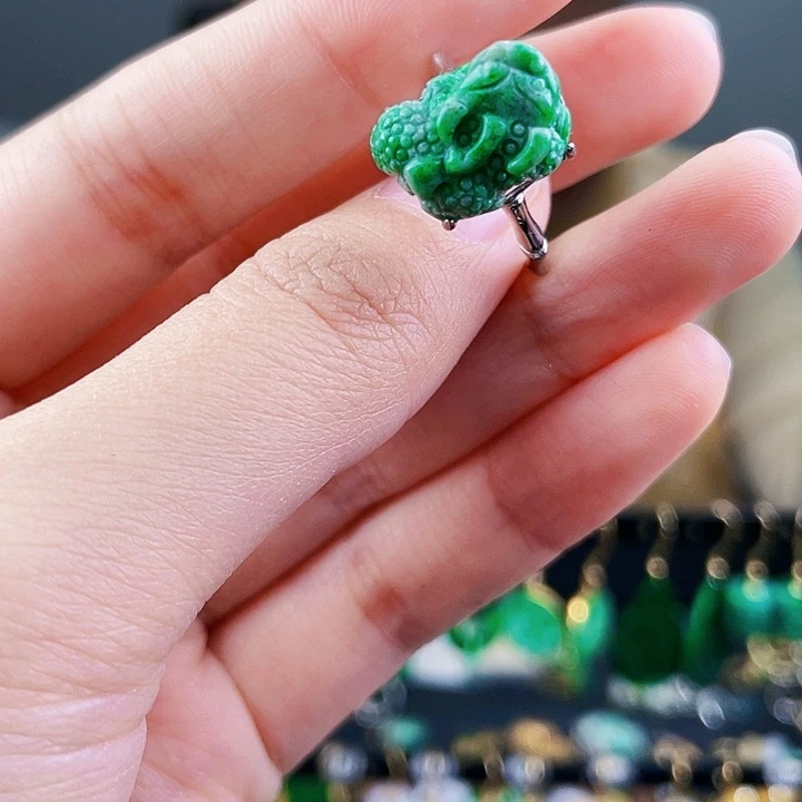 翡翠戒指银S925镶嵌饰品
