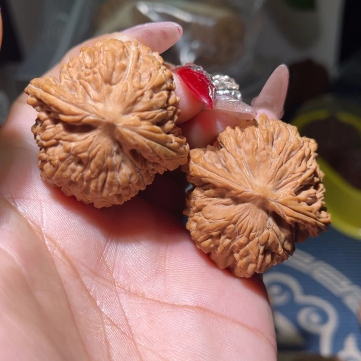 桃核把件            38