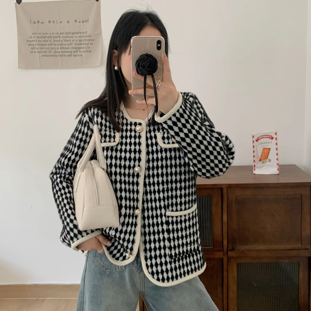 秋冬款菱形格休闲气质百搭时尚圆领减龄慵懒小香风开衫宽松长袖