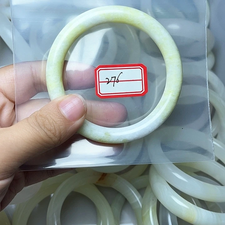 石英质玉手镯未镶嵌276
