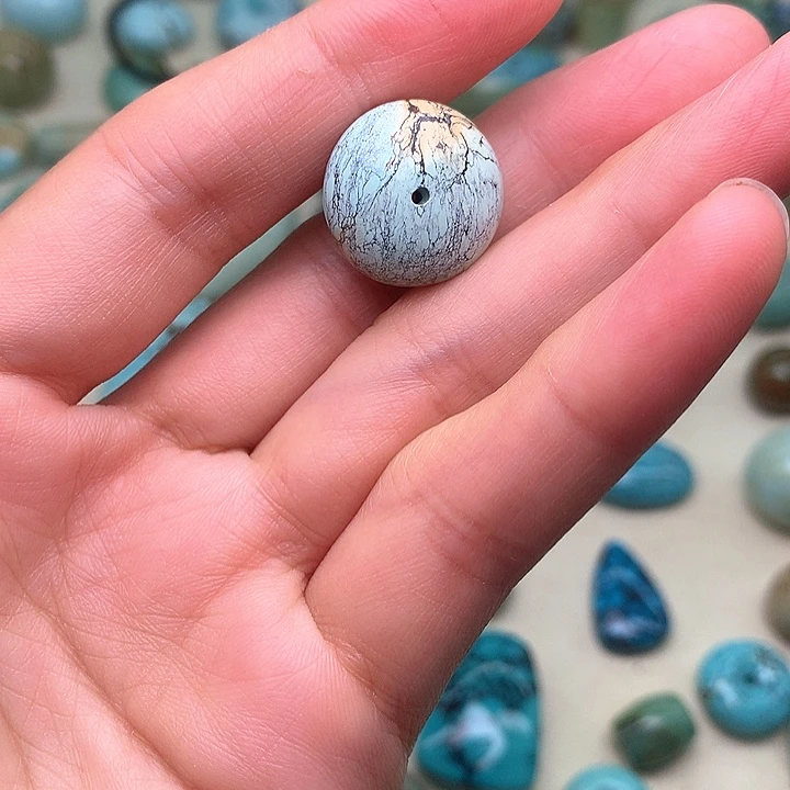 绿松石未镶嵌珠宝奇石