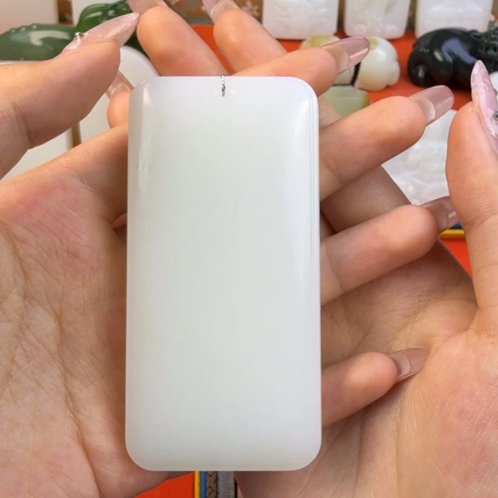 用***1和田玉未镶嵌颈饰