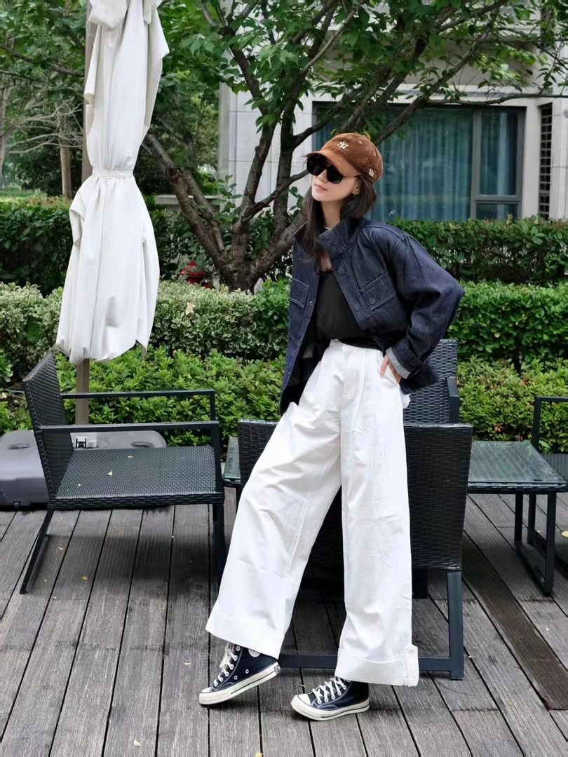 美式复古牛仔外套女秋季时尚休闲立领夹克休闲上衣白色阔腿直筒裤