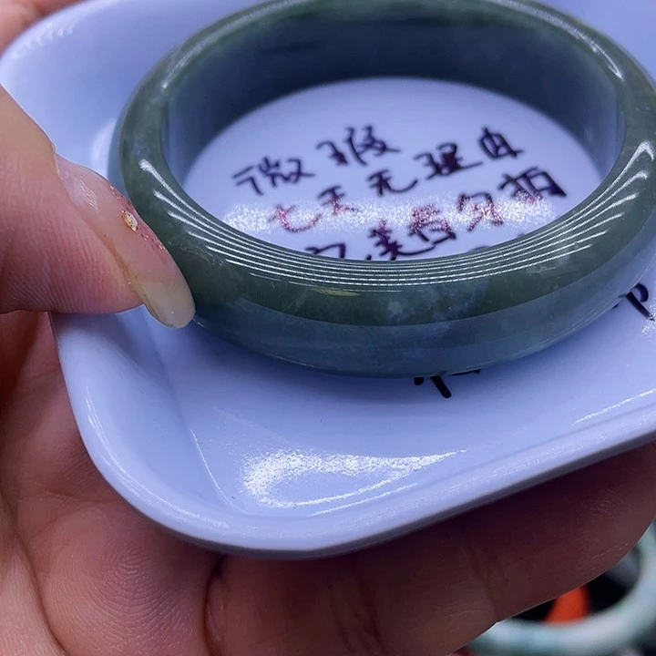 翡翠未镶嵌手镯手镯