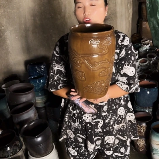 口19高31瑕疵一个盆子。