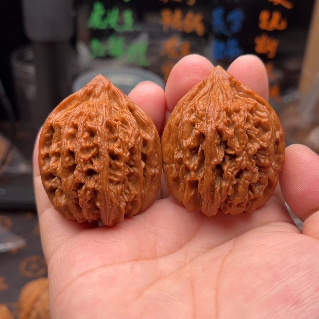 文玩核桃吊坠九龙筋