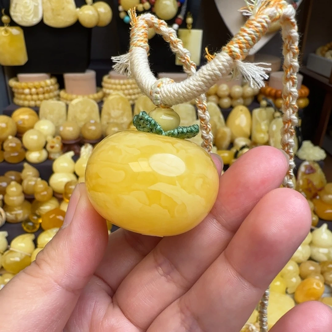 琥珀未镶嵌套链天然焦皮料蜜蜡柿柿如意吊坠