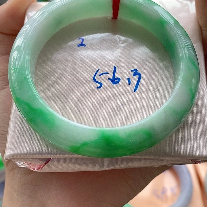 翡翠手镯未镶嵌2号
