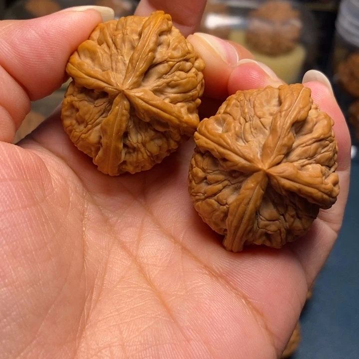 【闪购商品】文玩核桃把件御玺正四棱